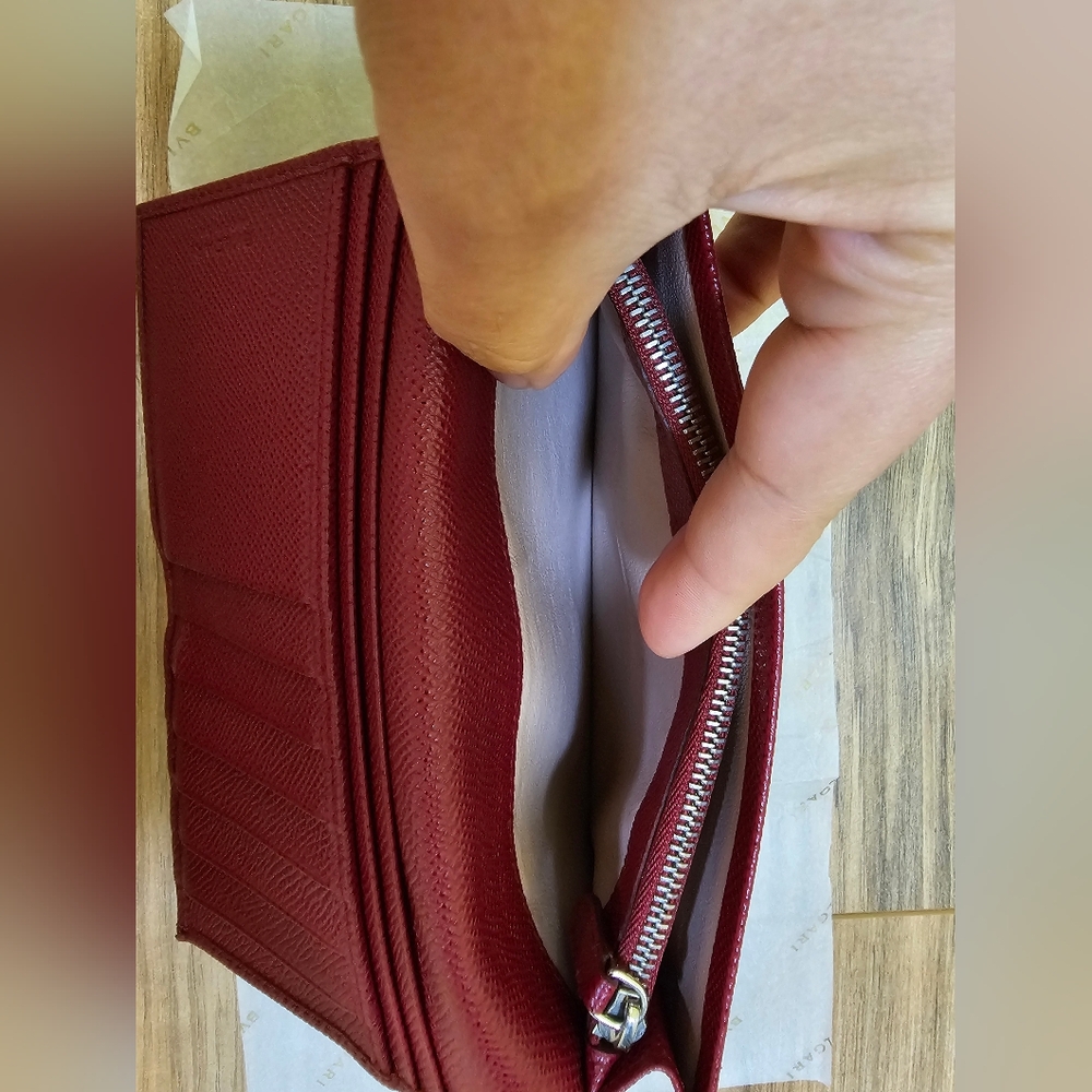 โค๏ธ๐HOST PICK๐โค๏ธBVLGARI B ZERO 1 Circle Logo Long Wallet Ruby - Picture 10 of 17